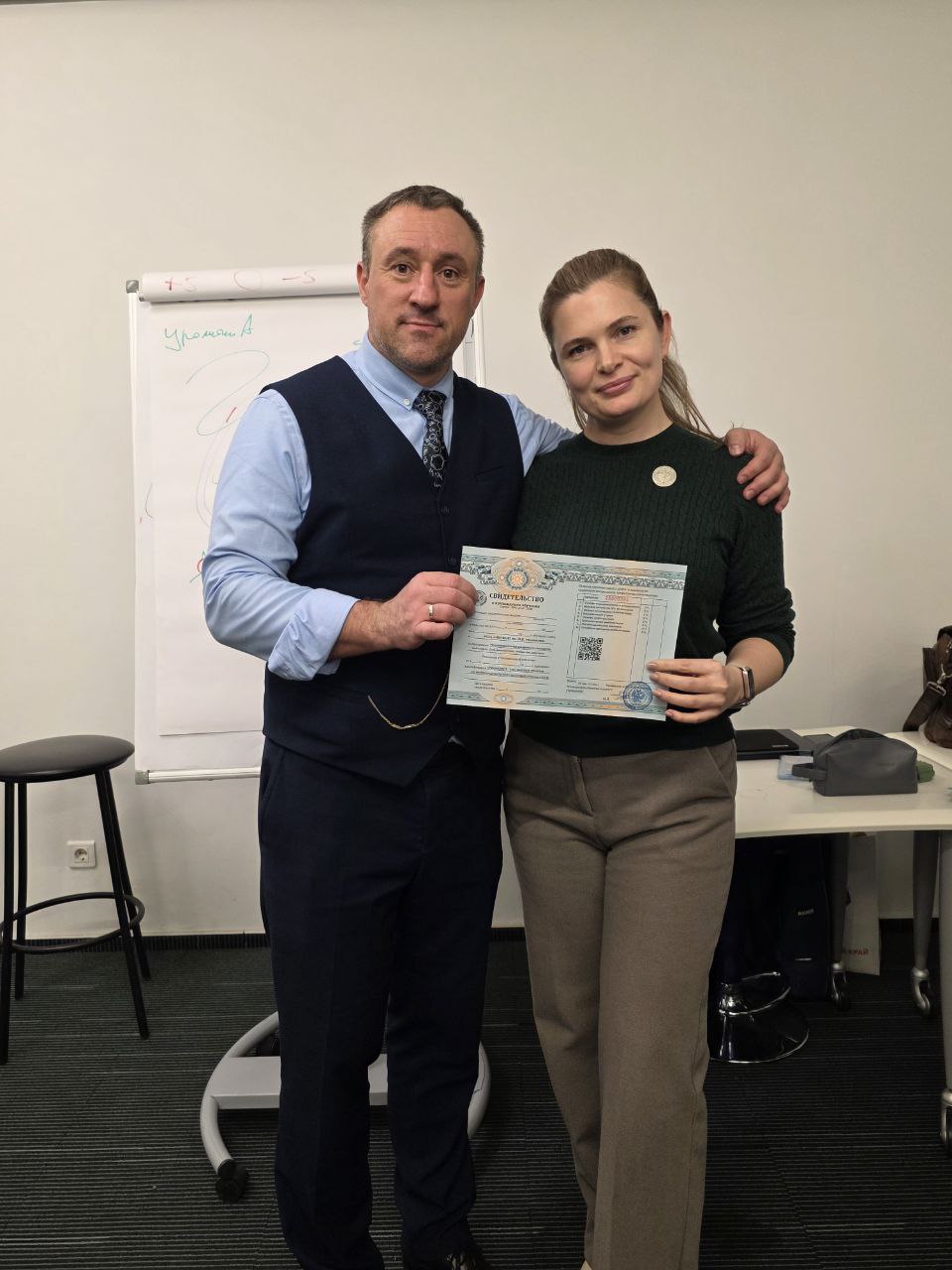 Дипломы и медицинская практика Анны